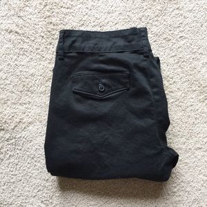 Women’s EUC Lee Natural Fit Capris Black Size 6